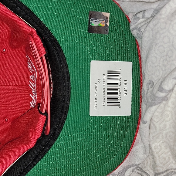 Rockets basket ball hat - Picture 2 of 3